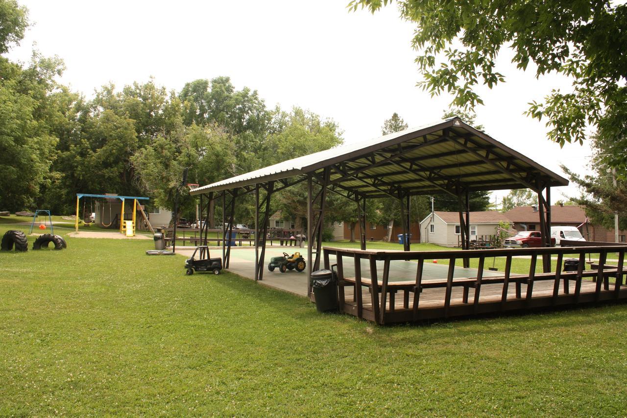 Lake Dalrymple Resort Lagoon City Quarto foto